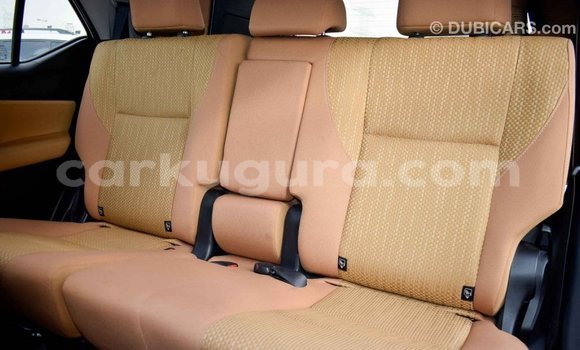 Nunua Imported Toyota Fortuner Nyeupe Gari ndani ya Import - Dubai nchini Bujumbura Nunua Imported Toyota Fortuner Nyeupe Gari ndani ya Import - Dubai nchini Bujumbura