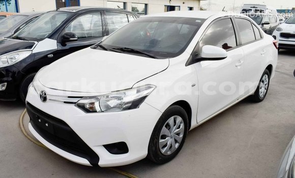 Nunua Imported Toyota Yaris Nyeupe Gari ndani ya Import - Dubai nchini Bujumbura Nunua Imported Toyota Yaris Nyeupe Gari ndani ya Import - Dubai nchini Bujumbura