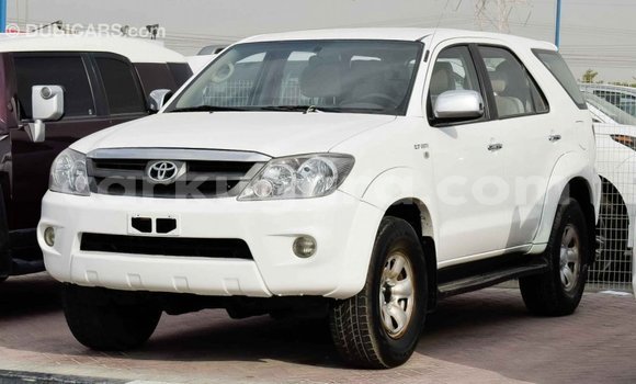 Buy Import Toyota Fortuner White Car in Import - Dubai in Bujumbura Buy Import Toyota Fortuner White Car in Import - Dubai in Bujumbura