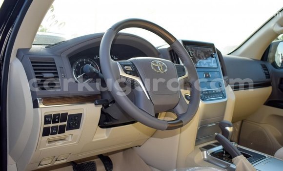 Nunua Imported Toyota Land Cruiser Nyeusi Gari ndani ya Import - Dubai nchini Bujumbura Nunua Imported Toyota Land Cruiser Nyeusi Gari ndani ya Import - Dubai nchini Bujumbura