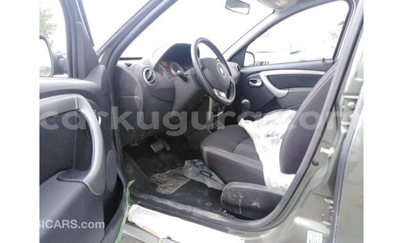 Buy Import Renault Duster Green Car in Import - Dubai in Bujumbura Buy Import Renault Duster Green Car in Import - Dubai in Bujumbura