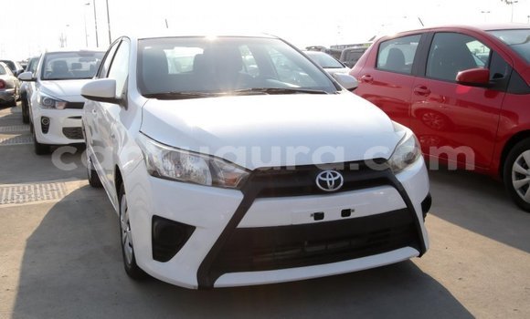 Nunua Imported Toyota Yaris Nyeupe Gari ndani ya Import - Dubai nchini Bujumbura Nunua Imported Toyota Yaris Nyeupe Gari ndani ya Import - Dubai nchini Bujumbura