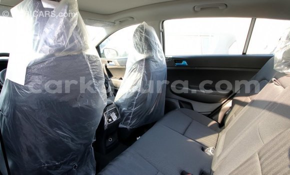 Buy Import Kia Sportage White Car in Import - Dubai in Bujumbura Buy Import Kia Sportage White Car in Import - Dubai in Bujumbura