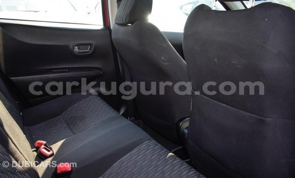 Acheter Import Voiture Toyota Yaris Rouge à Import - Dubai, Bujumbura Acheter Import Voiture Toyota Yaris Rouge à Import - Dubai, Bujumbura