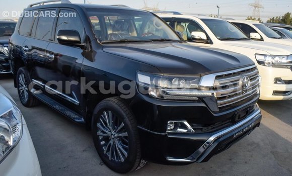 Nunua Imported Toyota Land Cruiser Nyeusi Gari ndani ya Import - Dubai nchini Bujumbura Nunua Imported Toyota Land Cruiser Nyeusi Gari ndani ya Import - Dubai nchini Bujumbura