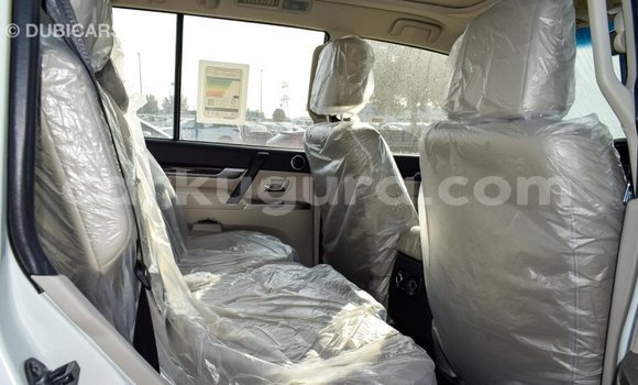 Nunua Imported Mitsubishi Pajero Nyeupe Gari ndani ya Import - Dubai nchini Bujumbura Nunua Imported Mitsubishi Pajero Nyeupe Gari ndani ya Import - Dubai nchini Bujumbura