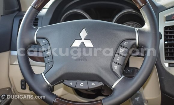 Nunua Imported Mitsubishi Pajero Nyeupe Gari ndani ya Import - Dubai nchini Bujumbura Nunua Imported Mitsubishi Pajero Nyeupe Gari ndani ya Import - Dubai nchini Bujumbura