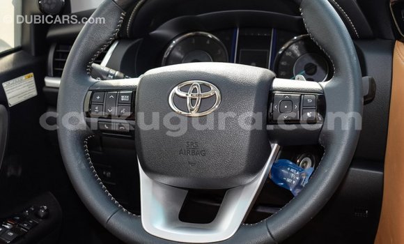 Nunua Imported Toyota Fortuner Nyeupe Gari ndani ya Import - Dubai nchini Bujumbura Nunua Imported Toyota Fortuner Nyeupe Gari ndani ya Import - Dubai nchini Bujumbura