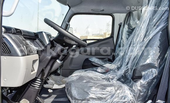 Acheter Import Utilitaire Mitsubishi L400 Blanc à Import - Dubai, Bujumbura Acheter Import Utilitaire Mitsubishi L400 Blanc à Import - Dubai, Bujumbura