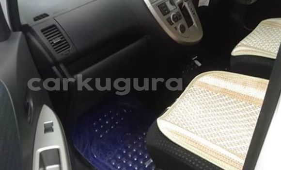 Buy Used Toyota Ractis White Car in Bujumbura in Bujumbura Buy Used Toyota Ractis White Car in Bujumbura in Bujumbura