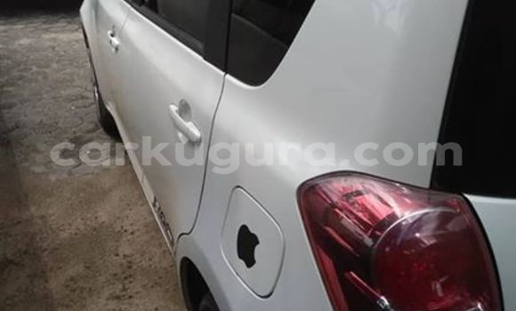 Buy Used Toyota Ractis White Car in Bujumbura in Bujumbura Buy Used Toyota Ractis White Car in Bujumbura in Bujumbura