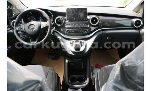 Nunua Imported Mercedes-Benz 250 Nyeusi Gari ndani ya Import - Dubai nchini Bujumbura Nunua Imported Mercedes-Benz 250 Nyeusi Gari ndani ya Import - Dubai nchini Bujumbura