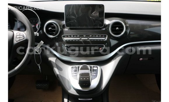 Nunua Imported Mercedes-Benz 250 Nyeusi Gari ndani ya Import - Dubai nchini Bujumbura Nunua Imported Mercedes-Benz 250 Nyeusi Gari ndani ya Import - Dubai nchini Bujumbura