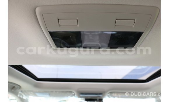 Acheter Import Voiture Toyota Land Cruiser Blanc à Import - Dubai, Bujumbura Acheter Import Voiture Toyota Land Cruiser Blanc à Import - Dubai, Bujumbura