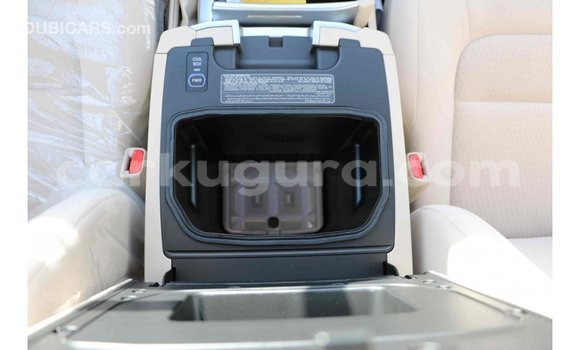 Acheter Import Voiture Toyota Land Cruiser Noir à Import - Dubai, Bujumbura Acheter Import Voiture Toyota Land Cruiser Noir à Import - Dubai, Bujumbura