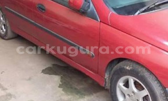 Acheter Occasion Voiture Renault Laguna Rouge à Bujumbura, Bujumbura Acheter Occasion Voiture Renault Laguna Rouge à Bujumbura, Bujumbura