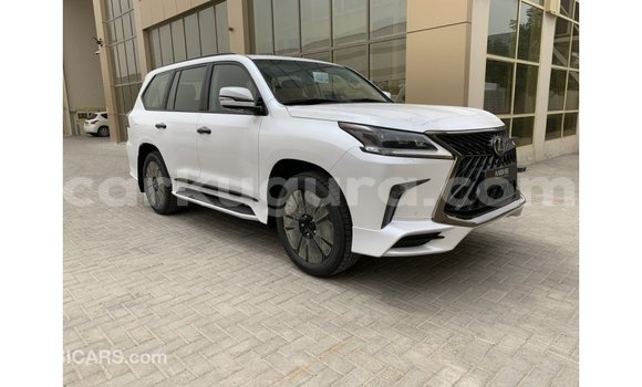 Nunua Imported Lexus LX Nyeupe Gari ndani ya Import - Dubai nchini Bujumbura Nunua Imported Lexus LX Nyeupe Gari ndani ya Import - Dubai nchini Bujumbura