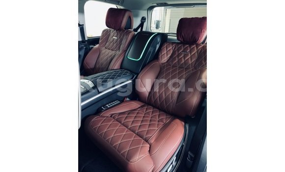Nunua Imported Toyota Land Cruiser Nyeusi Gari ndani ya Import - Dubai nchini Bujumbura Nunua Imported Toyota Land Cruiser Nyeusi Gari ndani ya Import - Dubai nchini Bujumbura
