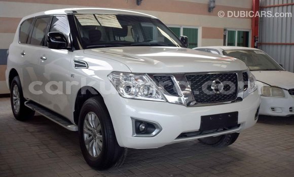 Nunua Imported Nissan Patrol Nyeupe Gari ndani ya Import - Dubai nchini Bujumbura Nunua Imported Nissan Patrol Nyeupe Gari ndani ya Import - Dubai nchini Bujumbura