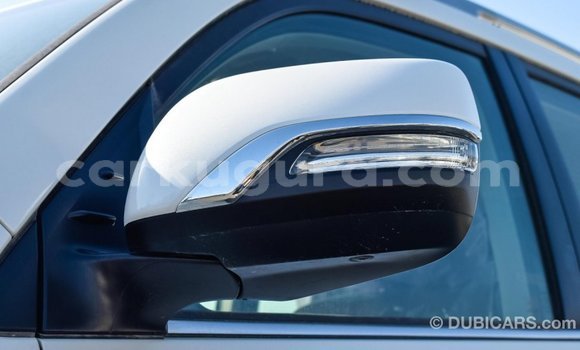 Acheter Import Voiture Toyota Land Cruiser Blanc à Import - Dubai, Bujumbura Acheter Import Voiture Toyota Land Cruiser Blanc à Import - Dubai, Bujumbura