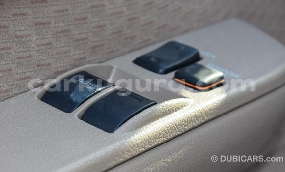 Nunua Imported Toyota Land Cruiser Beige Gari ndani ya Import - Dubai nchini Bujumbura Nunua Imported Toyota Land Cruiser Beige Gari ndani ya Import - Dubai nchini Bujumbura