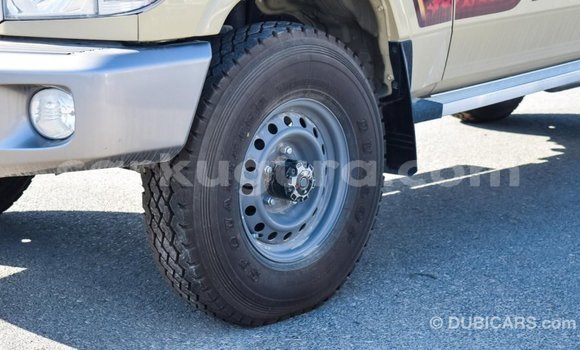 Nunua Imported Toyota Land Cruiser Beige Gari ndani ya Import - Dubai nchini Bujumbura Nunua Imported Toyota Land Cruiser Beige Gari ndani ya Import - Dubai nchini Bujumbura