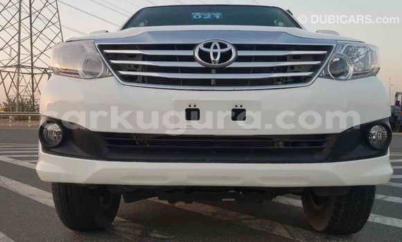 Buy Import Toyota Fortuner White Car in Import - Dubai in Bujumbura Buy Import Toyota Fortuner White Car in Import - Dubai in Bujumbura