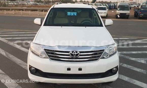 Buy Import Toyota Fortuner White Car in Import - Dubai in Bujumbura Buy Import Toyota Fortuner White Car in Import - Dubai in Bujumbura