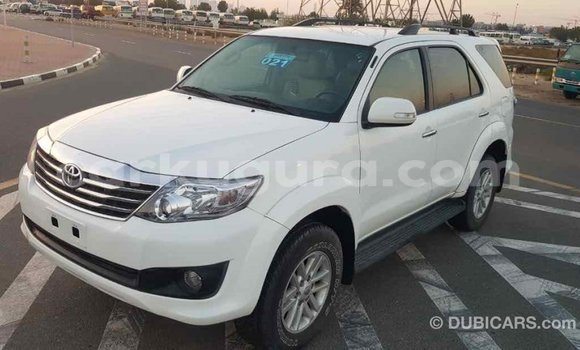 Buy Import Toyota Fortuner White Car in Import - Dubai in Bujumbura Buy Import Toyota Fortuner White Car in Import - Dubai in Bujumbura