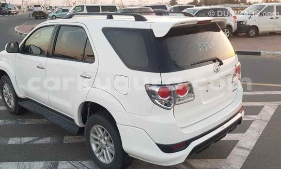 Buy Import Toyota Fortuner White Car in Import - Dubai in Bujumbura Buy Import Toyota Fortuner White Car in Import - Dubai in Bujumbura