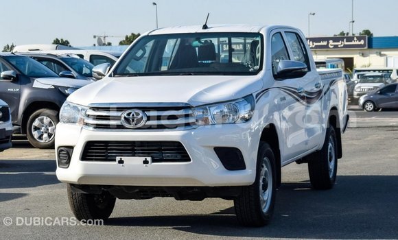 Nunua Imported Toyota Hilux Nyeupe Gari ndani ya Import - Dubai nchini Bujumbura Nunua Imported Toyota Hilux Nyeupe Gari ndani ya Import - Dubai nchini Bujumbura