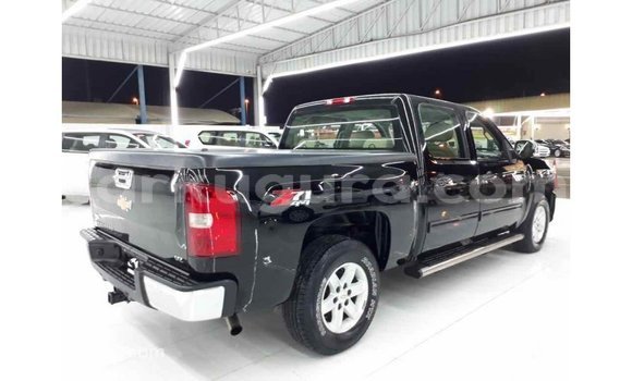 Nunua Imported Chevrolet Silverado Nyeusi Gari ndani ya Import - Dubai nchini Bujumbura Nunua Imported Chevrolet Silverado Nyeusi Gari ndani ya Import - Dubai nchini Bujumbura