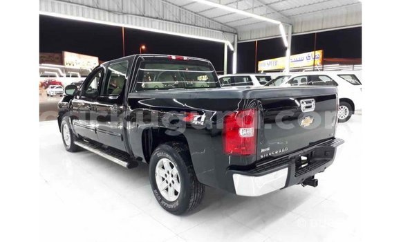 Nunua Imported Chevrolet Silverado Nyeusi Gari ndani ya Import - Dubai nchini Bujumbura Nunua Imported Chevrolet Silverado Nyeusi Gari ndani ya Import - Dubai nchini Bujumbura