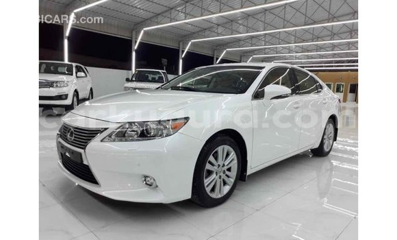 Nunua Imported Lexus ES Nyeupe Gari ndani ya Import - Dubai nchini Bujumbura Nunua Imported Lexus ES Nyeupe Gari ndani ya Import - Dubai nchini Bujumbura