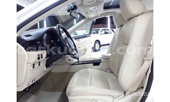 Nunua Imported Lexus ES Nyeupe Gari ndani ya Import - Dubai nchini Bujumbura Nunua Imported Lexus ES Nyeupe Gari ndani ya Import - Dubai nchini Bujumbura
