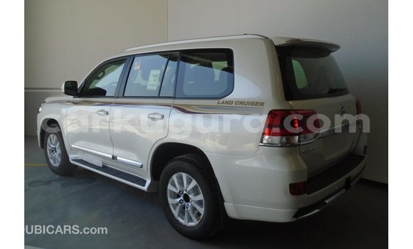 Nunua Imported Toyota Land Cruiser Nyingine Gari ndani ya Import - Dubai nchini Bujumbura Nunua Imported Toyota Land Cruiser Nyingine Gari ndani ya Import - Dubai nchini Bujumbura