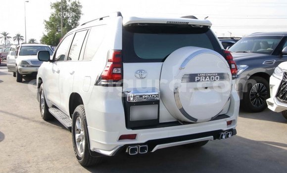 Acheter Import Voiture Toyota Prado Blanc à Import - Dubai, Bujumbura Acheter Import Voiture Toyota Prado Blanc à Import - Dubai, Bujumbura