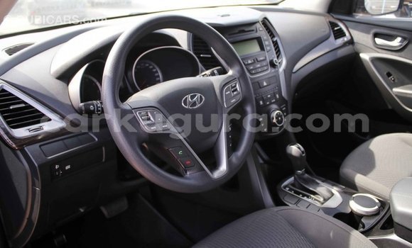 Nunua Imported Hyundai Santa Fe Nyeusi Gari ndani ya Import - Dubai nchini Bujumbura Nunua Imported Hyundai Santa Fe Nyeusi Gari ndani ya Import - Dubai nchini Bujumbura