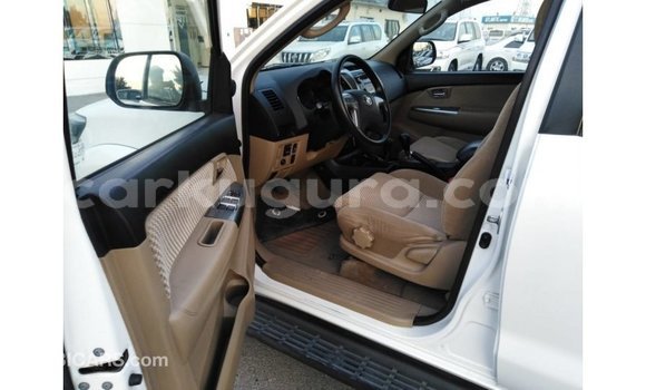 Buy Import Toyota Fortuner White Car in Import - Dubai in Bujumbura Buy Import Toyota Fortuner White Car in Import - Dubai in Bujumbura