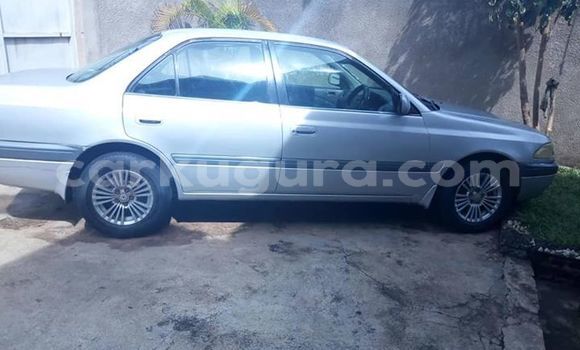 Nunua Ilio tumika Toyota Carina Fedha Gari ndani ya Bujumbura nchini Bujumbura Nunua Ilio tumika Toyota Carina Fedha Gari ndani ya Bujumbura nchini Bujumbura