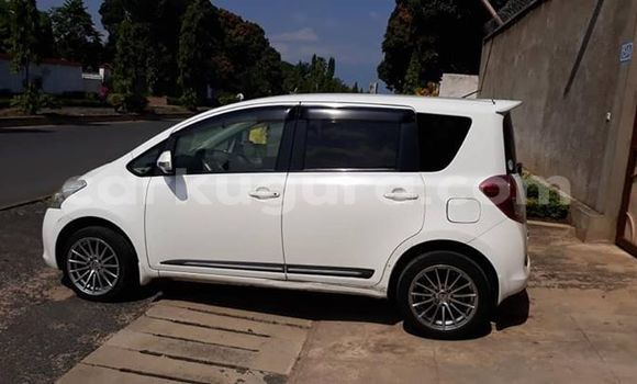 Nunua Ilio tumika Toyota Ractis Nyeupe Gari ndani ya Bujumbura nchini Bujumbura Nunua Ilio tumika Toyota Ractis Nyeupe Gari ndani ya Bujumbura nchini Bujumbura