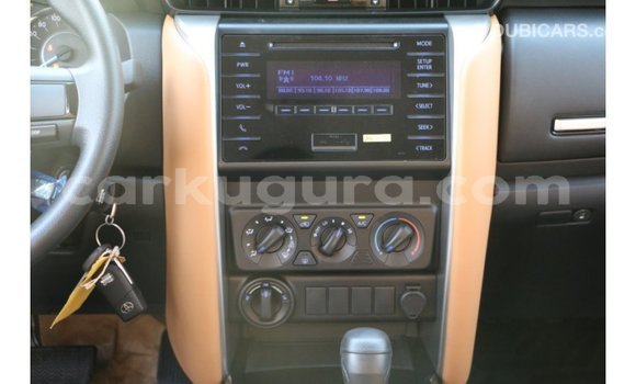 Nunua Imported Toyota Fortuner Nyeusi Gari ndani ya Import - Dubai nchini Bujumbura Nunua Imported Toyota Fortuner Nyeusi Gari ndani ya Import - Dubai nchini Bujumbura