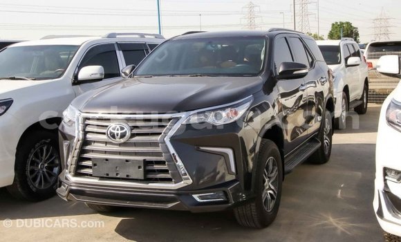Nunua Imported Toyota Fortuner Nyingine Gari ndani ya Import - Dubai nchini Bujumbura Nunua Imported Toyota Fortuner Nyingine Gari ndani ya Import - Dubai nchini Bujumbura