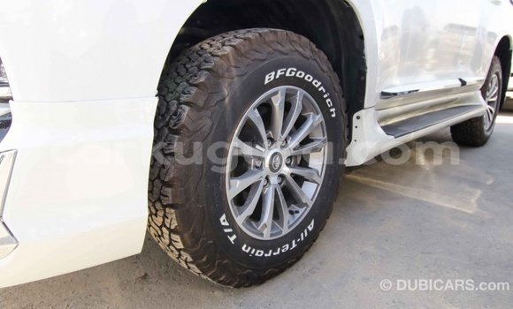 Nunua Imported Toyota Prado Nyeupe Gari ndani ya Import - Dubai nchini Bujumbura Nunua Imported Toyota Prado Nyeupe Gari ndani ya Import - Dubai nchini Bujumbura