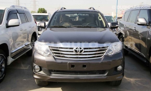 Acheter Import Voiture Toyota Fortuner Autre à Import - Dubai, Bujumbura Acheter Import Voiture Toyota Fortuner Autre à Import - Dubai, Bujumbura