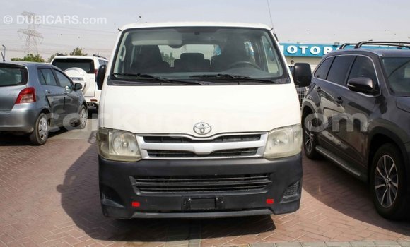 Nunua Imported Toyota Hiace Nyeupe Gari ndani ya Import - Dubai nchini Bujumbura Nunua Imported Toyota Hiace Nyeupe Gari ndani ya Import - Dubai nchini Bujumbura