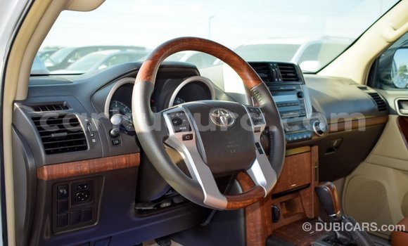 Acheter Import Voiture Toyota Prado Blanc à Import - Dubai, Bujumbura Acheter Import Voiture Toyota Prado Blanc à Import - Dubai, Bujumbura