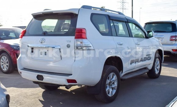 Acheter Import Voiture Toyota Prado Blanc à Import - Dubai, Bujumbura Acheter Import Voiture Toyota Prado Blanc à Import - Dubai, Bujumbura