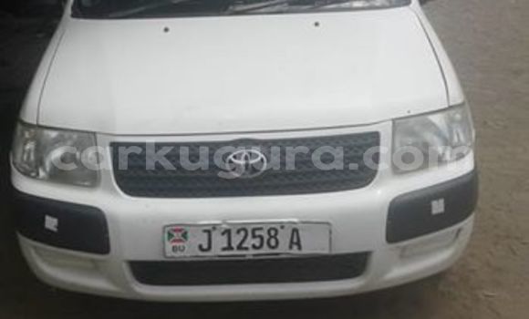 Acheter Occasion Voiture Toyota Succeed Blanc à Bujumbura, Bujumbura Acheter Occasion Voiture Toyota Succeed Blanc à Bujumbura, Bujumbura