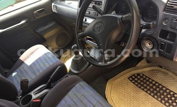 Acheter Occasion Voiture Toyota RAV4 Rouge à Bujumbura, Bujumbura Acheter Occasion Voiture Toyota RAV4 Rouge à Bujumbura, Bujumbura